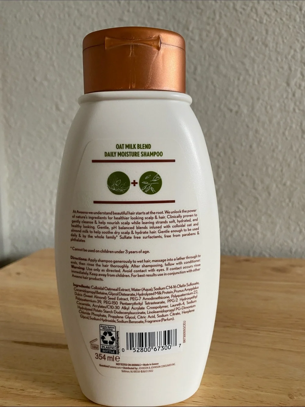 Aveeno Daily Moisture Shampoo
